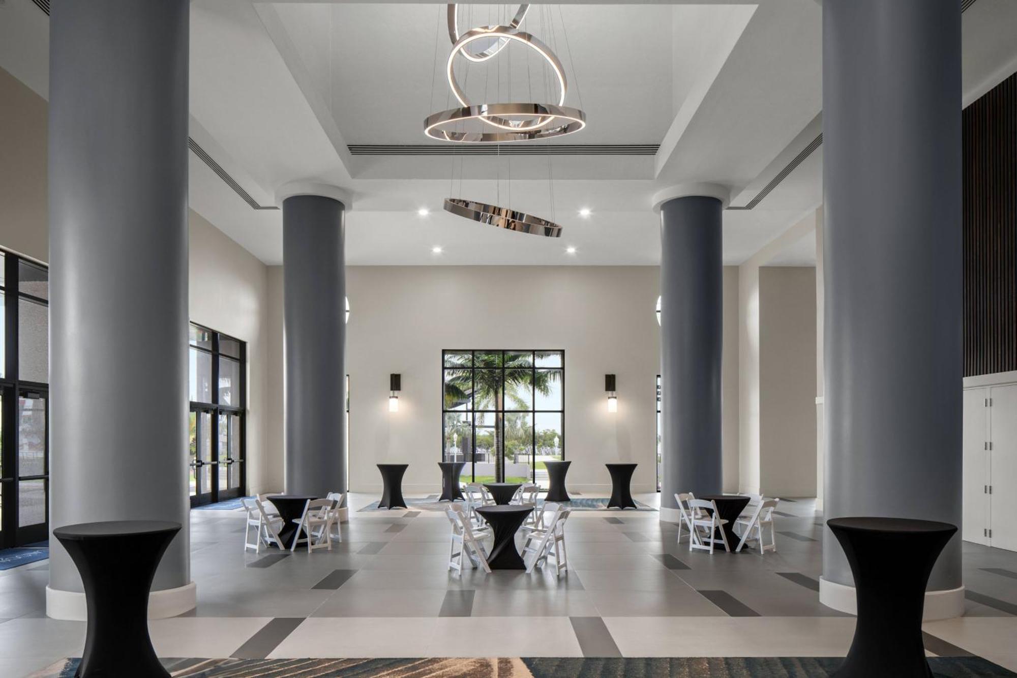 Luminary Hotel & Co., Autograph Collection Fort Myers Bagian luar foto